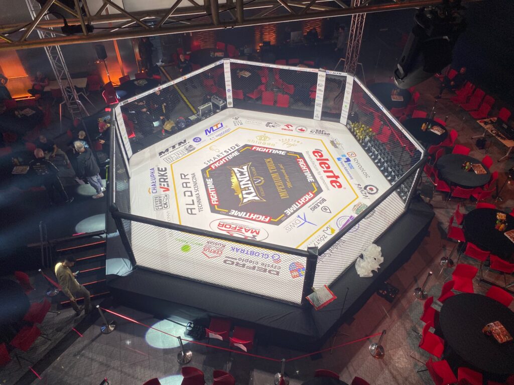 wynajem klatki z wybiegami